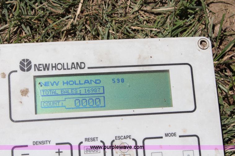 image for item J1112 1998 New Holland 590 large square baler