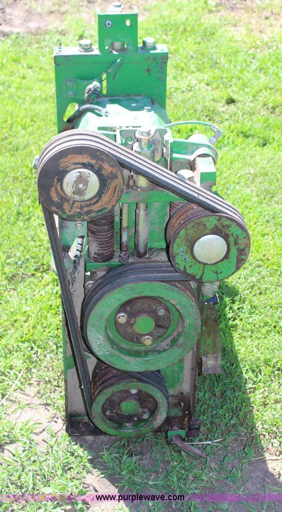image for item J1131 John Deere forage cutter kernal processor
