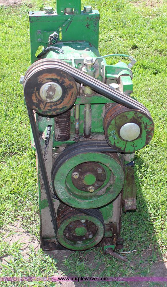image for item J1131 John Deere forage cutter kernal processor