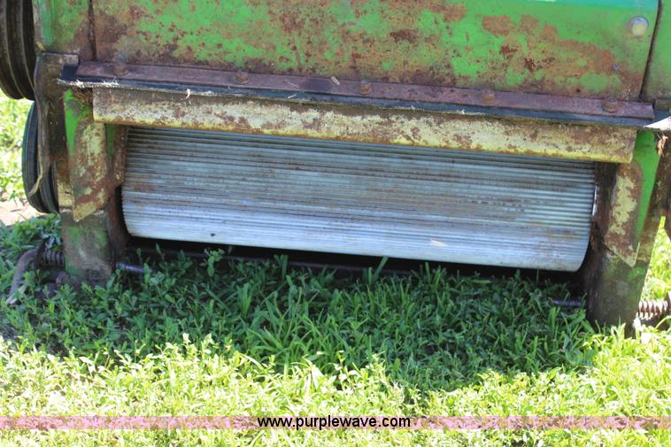 image for item J1131 John Deere forage cutter kernal processor