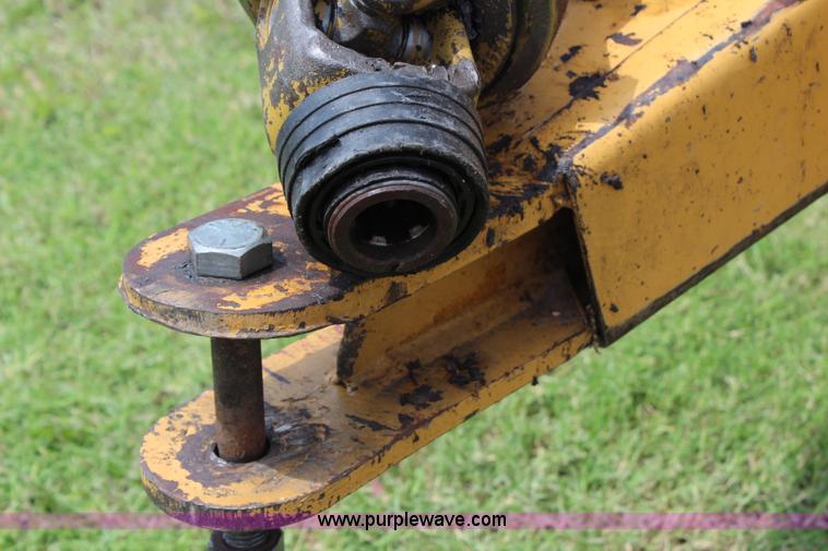 image for item J1137 Vermeer 605K round baler