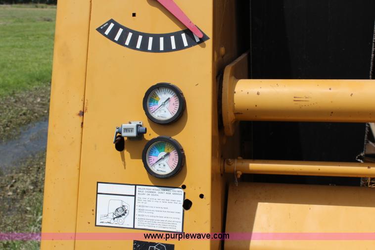 image for item J1137 Vermeer 605K round baler