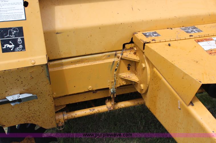 image for item J1137 Vermeer 605K round baler