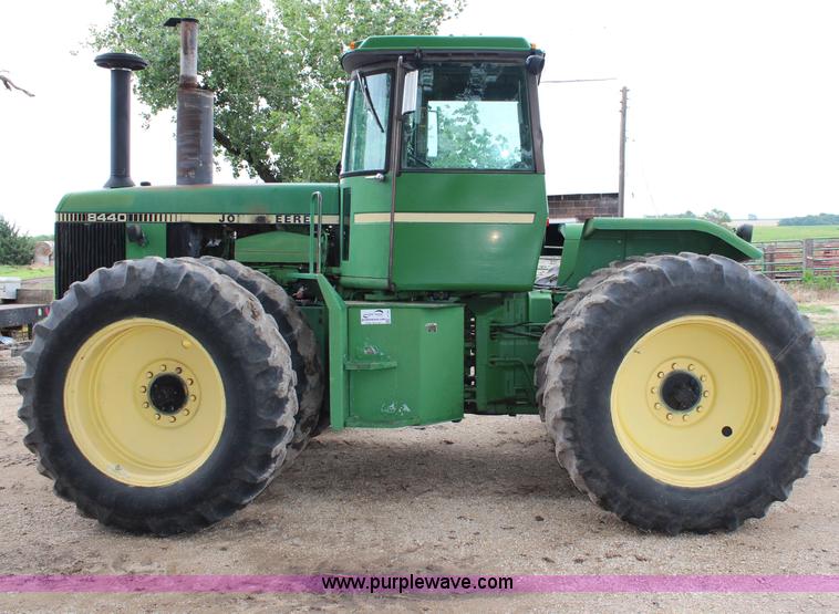 image for item J1150 1981 John Deere 8440 4WD tractor