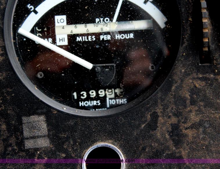 image for item J1150 1981 John Deere 8440 4WD tractor