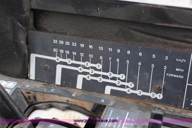 image for item J1150 1981 John Deere 8440 4WD tractor