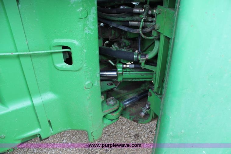 image for item J1150 1981 John Deere 8440 4WD tractor