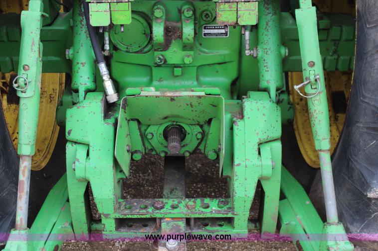image for item J1150 1981 John Deere 8440 4WD tractor