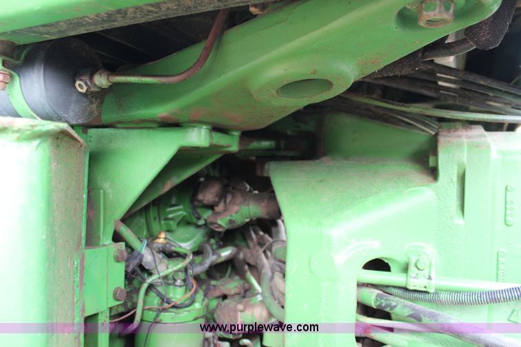 image for item J1150 1981 John Deere 8440 4WD tractor