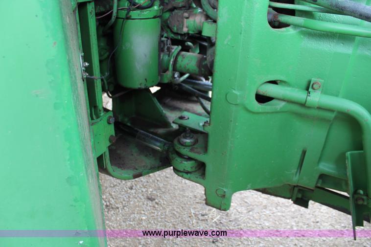 image for item J1150 1981 John Deere 8440 4WD tractor