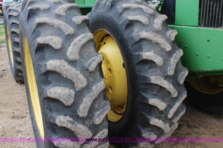 image for item J1150 1981 John Deere 8440 4WD tractor