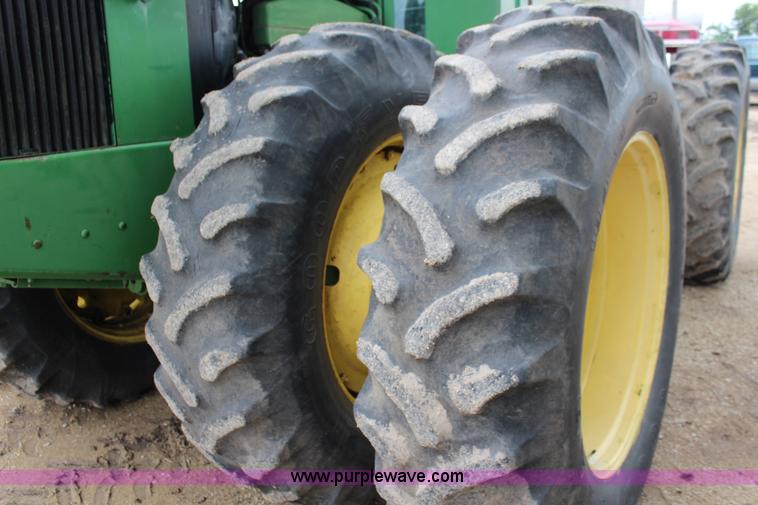 image for item J1150 1981 John Deere 8440 4WD tractor