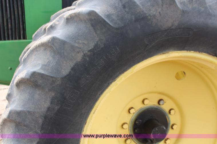 image for item J1150 1981 John Deere 8440 4WD tractor