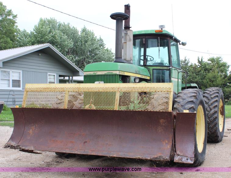 image for item J1151 1975 John Deere 8430 4WD tractor