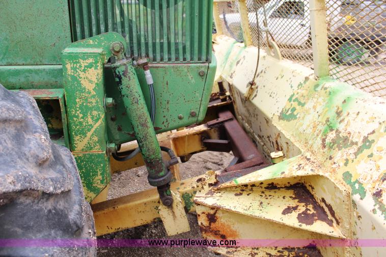 image for item J1151 1975 John Deere 8430 4WD tractor
