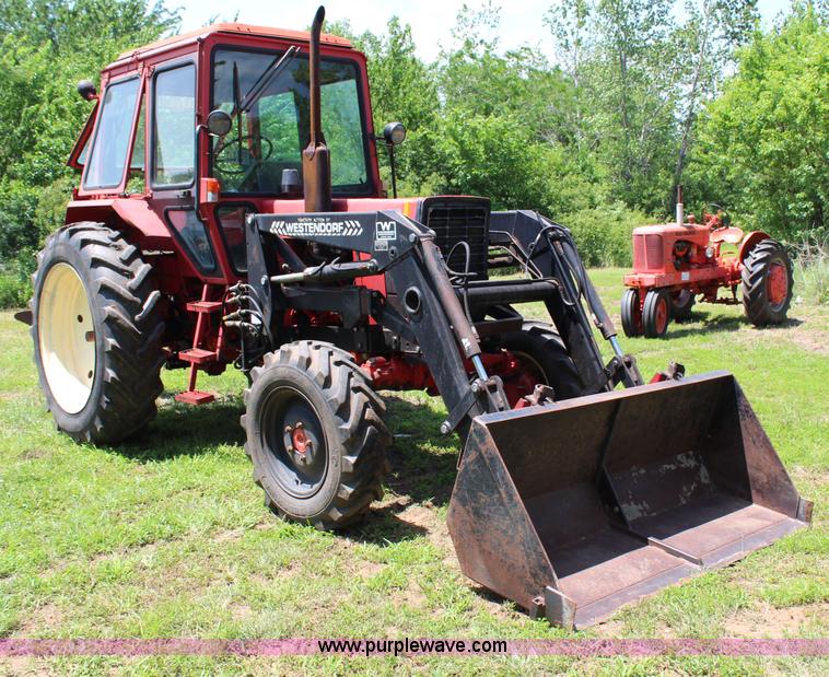 image for item J2195 Belarus 825 MFWD tractor