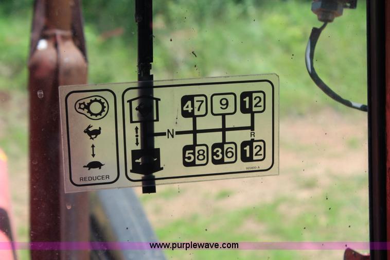 image for item J2195 Belarus 825 MFWD tractor