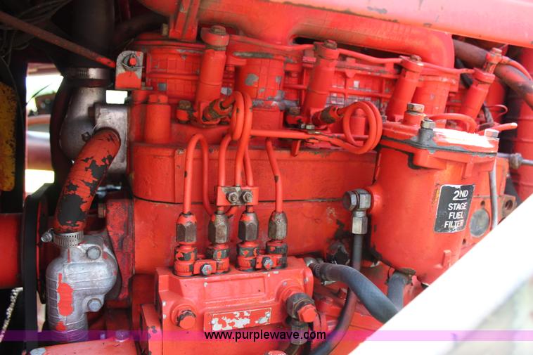 image for item J2195 Belarus 825 MFWD tractor