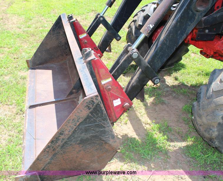 image for item J2195 Belarus 825 MFWD tractor