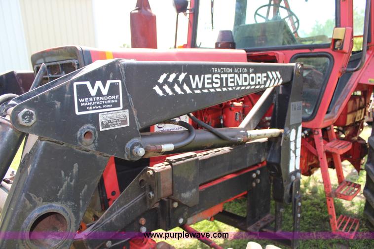 image for item J2195 Belarus 825 MFWD tractor