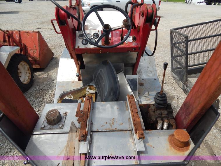 image for item Z9313 Mobility Dipper front loader