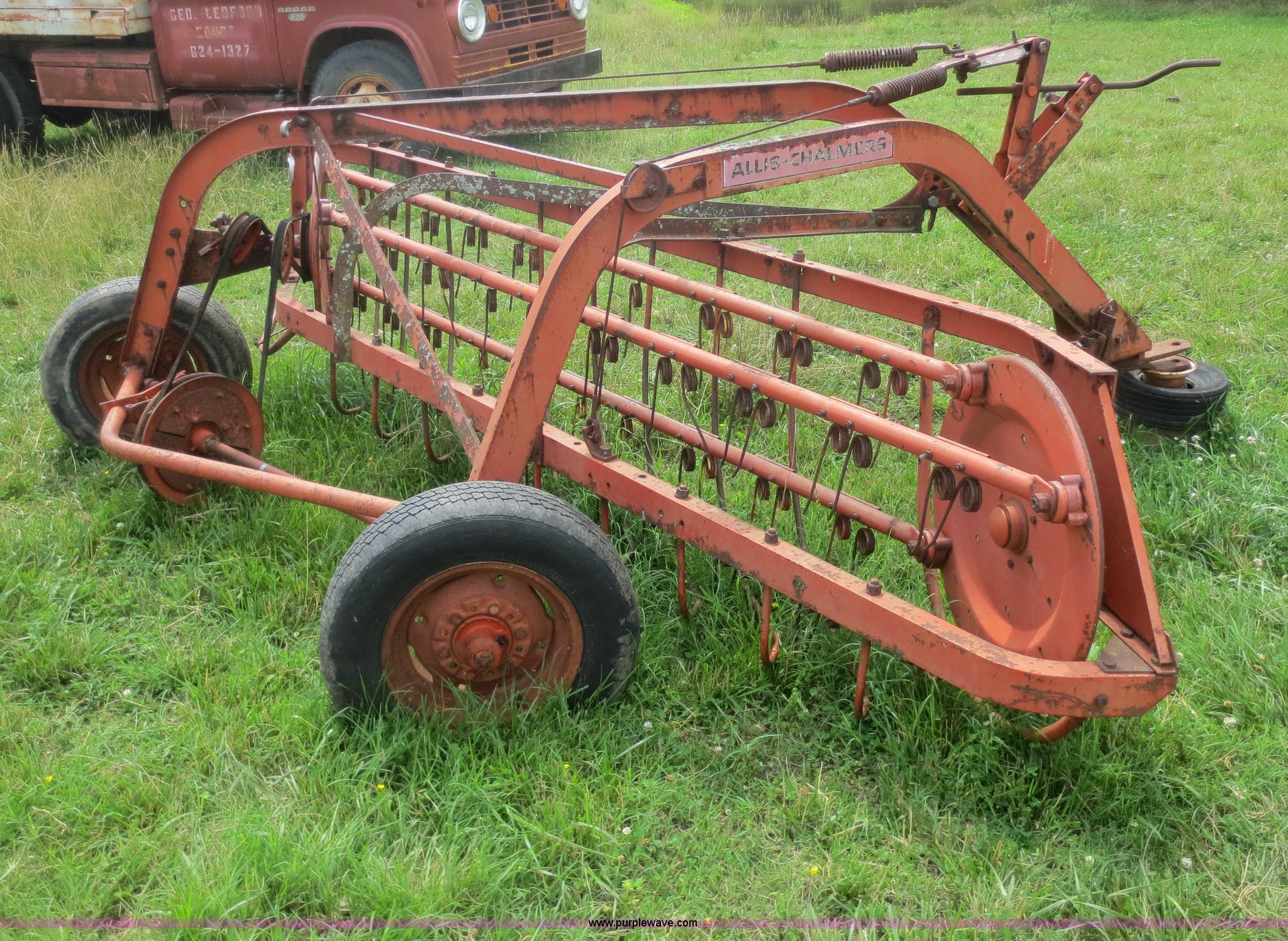 Allis Chalmers side delivery hay rake in McCune, KS Item D2090 sold