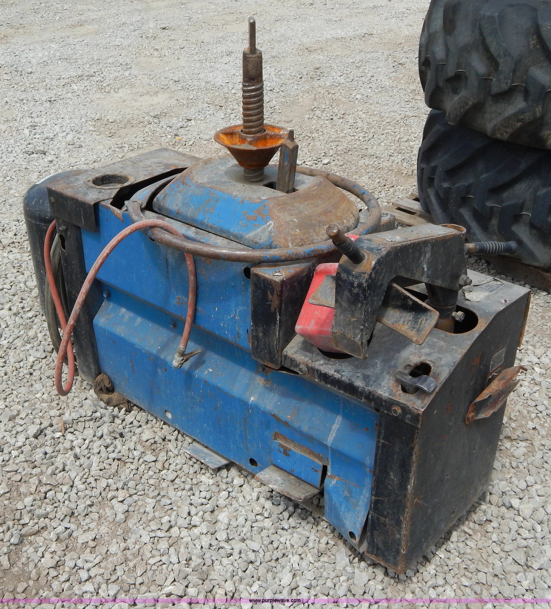 Coats Inflalair tire machine in Marshall, MO Item Z9308 sold