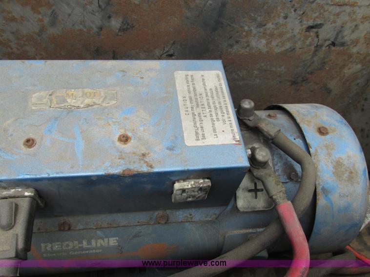 image for item AN9035 2000 International 4900 aerial truck