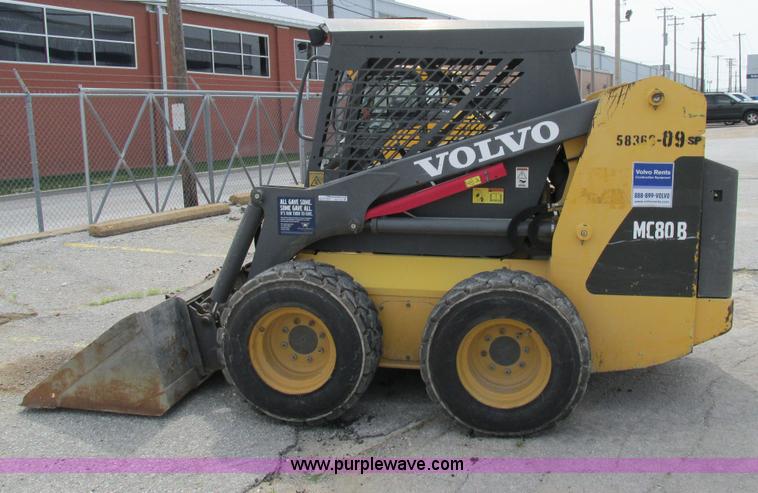 image for item AN9123 2006 Volvo MC80B skid steer