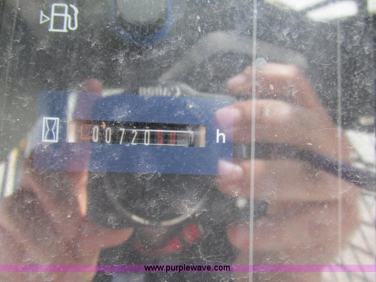 image for item AN9123 2006 Volvo MC80B skid steer