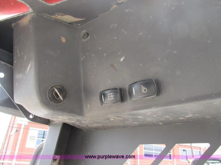 image for item AN9123 2006 Volvo MC80B skid steer