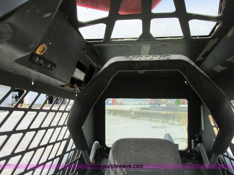 image for item AN9123 2006 Volvo MC80B skid steer