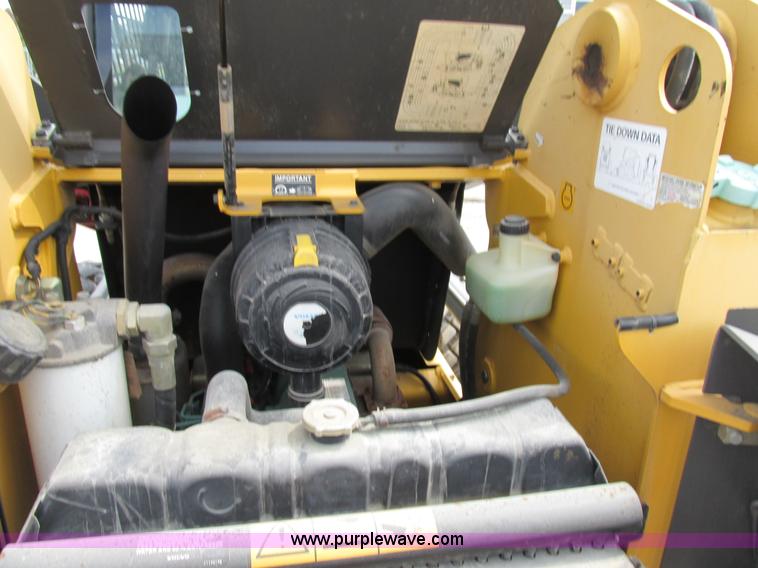 image for item AN9123 2006 Volvo MC80B skid steer