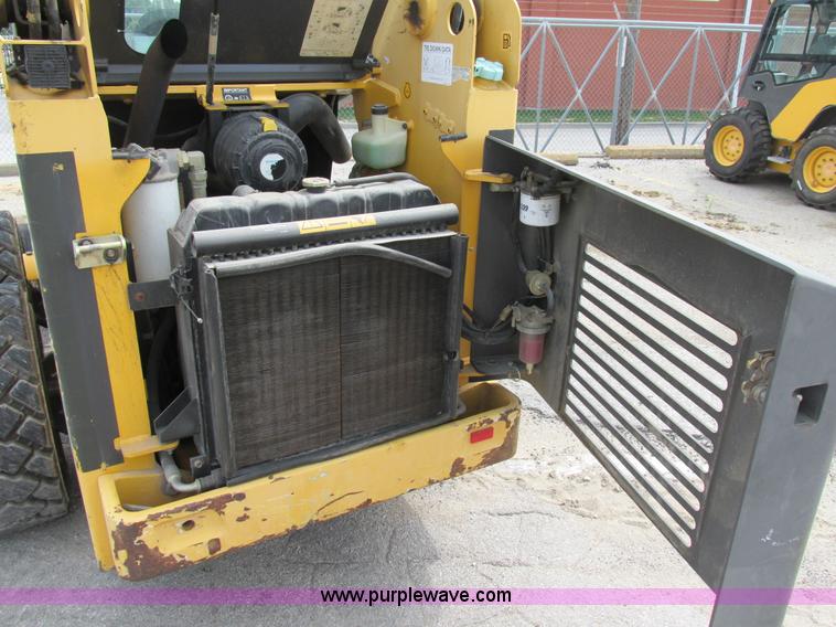 image for item AN9123 2006 Volvo MC80B skid steer