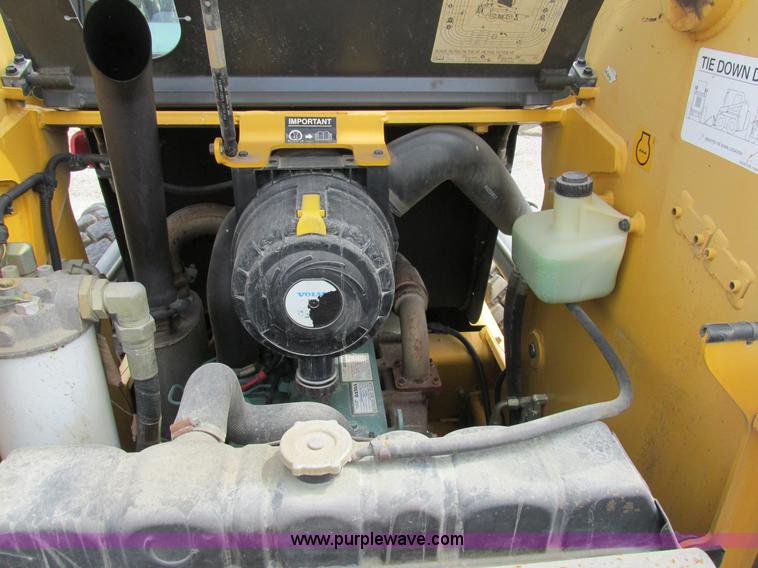 image for item AN9123 2006 Volvo MC80B skid steer