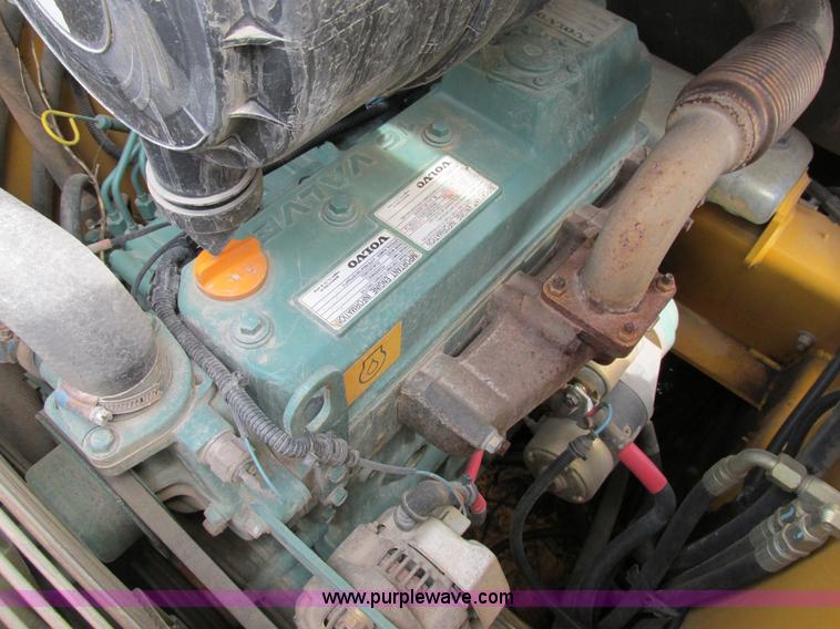 image for item AN9123 2006 Volvo MC80B skid steer