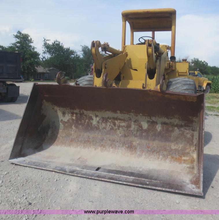 image for item D2091 1972 Clark Michigan 85 wheel loader