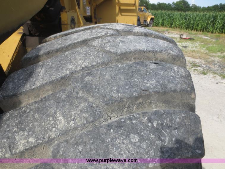 image for item D2091 1972 Clark Michigan 85 wheel loader