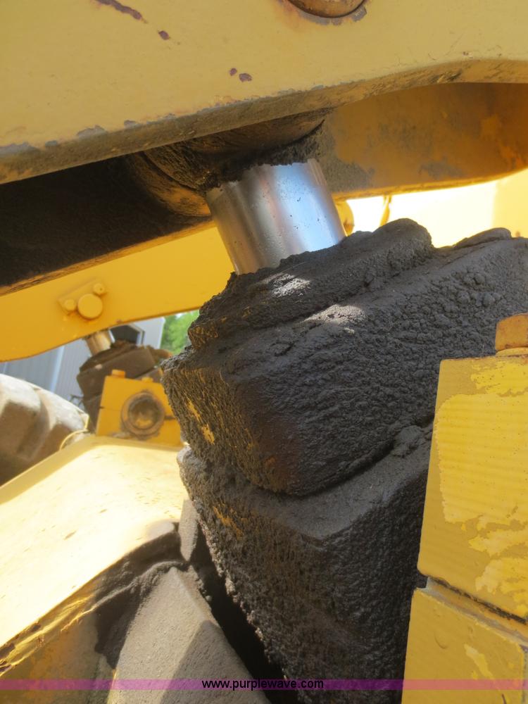 image for item D2091 1972 Clark Michigan 85 wheel loader