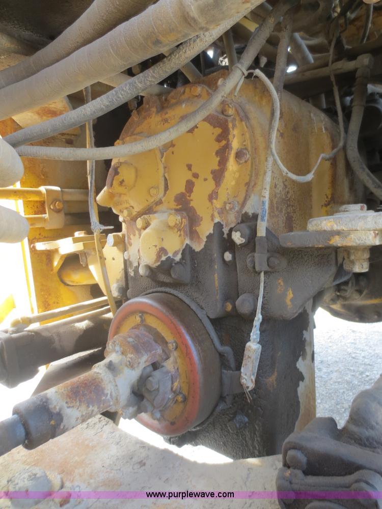 image for item D2091 1972 Clark Michigan 85 wheel loader