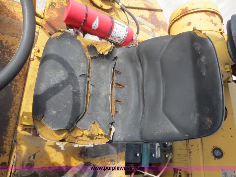 image for item D2091 1972 Clark Michigan 85 wheel loader