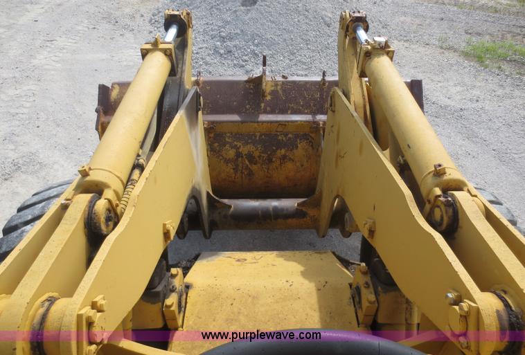 image for item D2091 1972 Clark Michigan 85 wheel loader