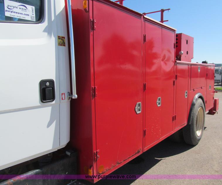 image for item E4907 2000 Freightliner Business Class FL60 service truck