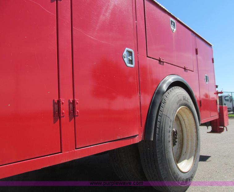 image for item E4907 2000 Freightliner Business Class FL60 service truck