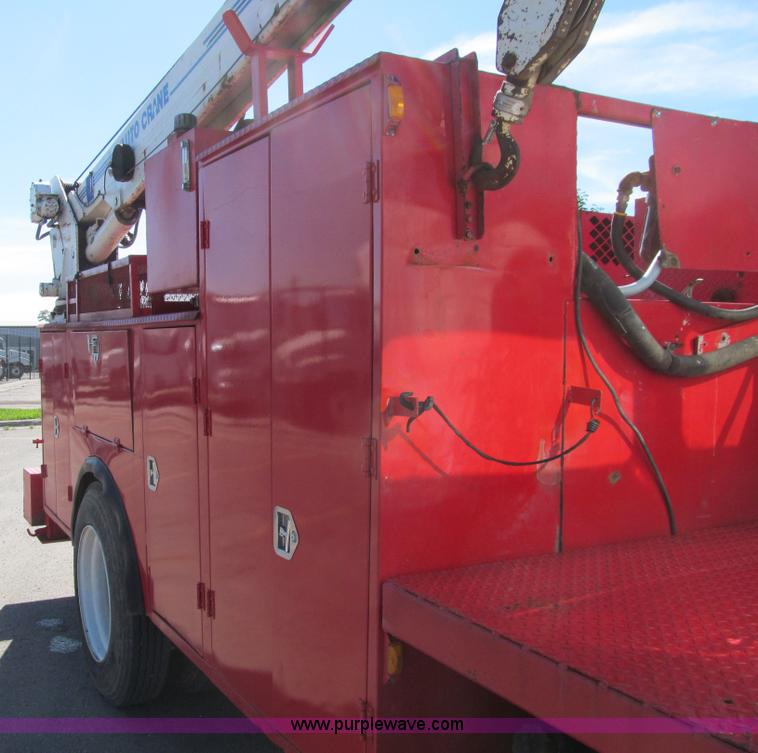 image for item E4907 2000 Freightliner Business Class FL60 service truck