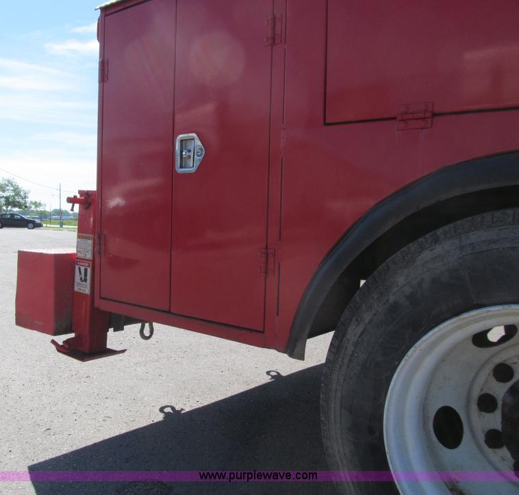 image for item E4907 2000 Freightliner Business Class FL60 service truck