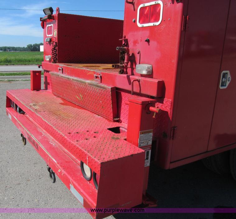 image for item E4907 2000 Freightliner Business Class FL60 service truck