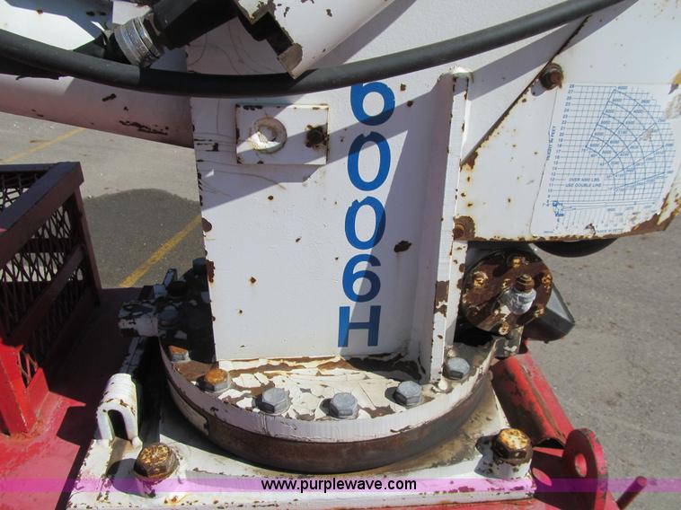 image for item E4907 2000 Freightliner Business Class FL60 service truck