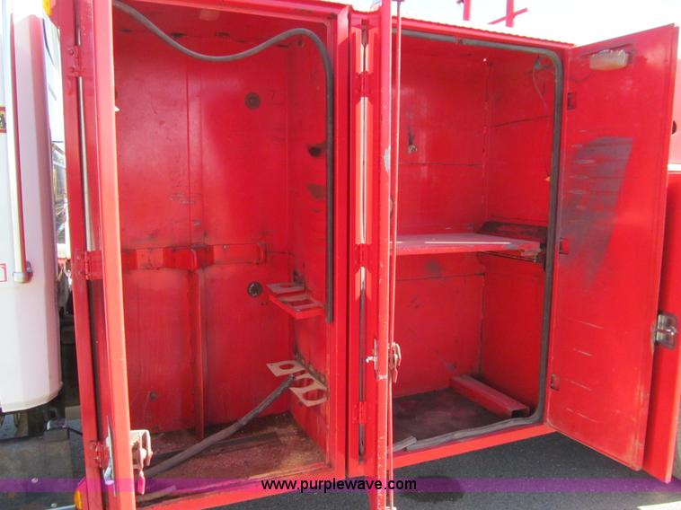 image for item E4907 2000 Freightliner Business Class FL60 service truck