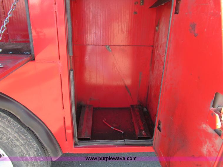 image for item E4907 2000 Freightliner Business Class FL60 service truck